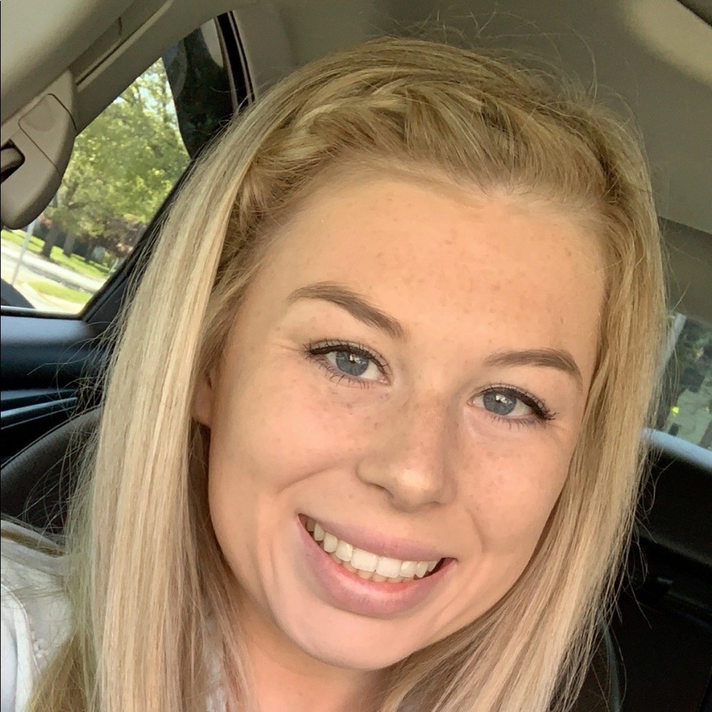 Meet your Posher, Erika